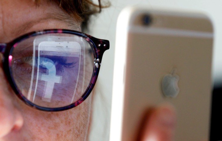 Las gafas de realidad aumentada de Apple podrían aparecer por primera vez en la WWDC 2021. Foto: REUTERS.