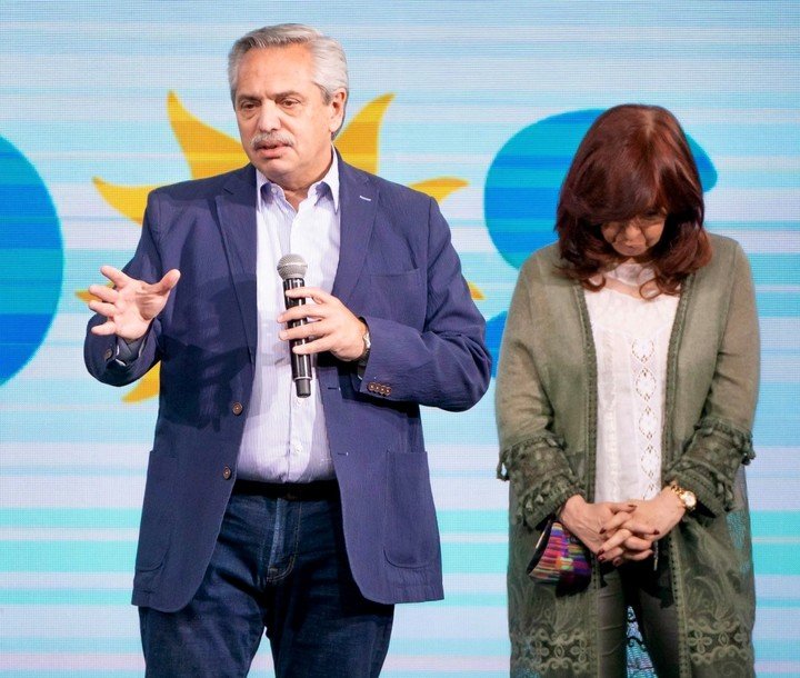 Juan José Campanella explicó por qué se queda con Cristina Kirchner antes que Alberto Fernández.  Foto Franco Fafasuli / piscina ARGRA