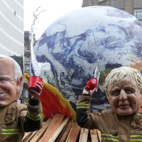 En fotos: la COP26 llega a su fin en medio de protestas contra la "ineficacia climática"