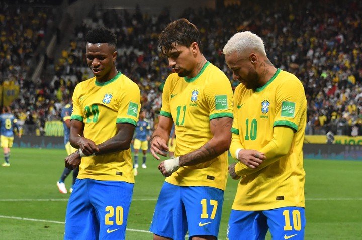 Neymar y compañía van al viernes (AFP)