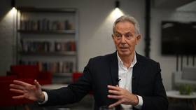 Tony Blair defiende la guerra de Irak