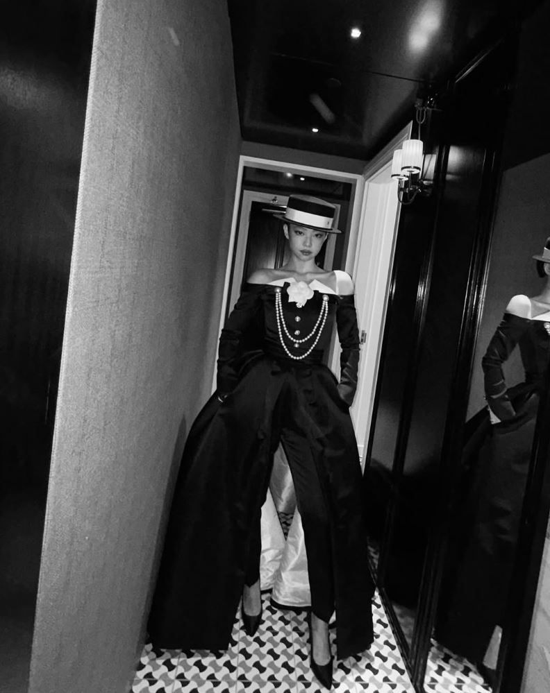 Jennie en el The Carlyle, antes de la MET Gala