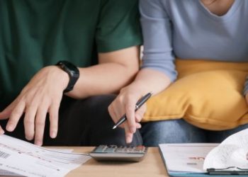 ¿Cuánto debe ganar una familia porteña para ser clase media en Argentina?