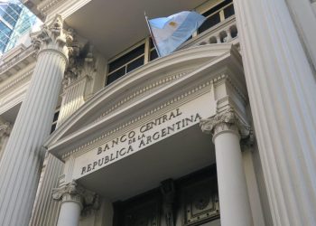 La decisión del Banco Central que sacudió al mercado cambiario argentino